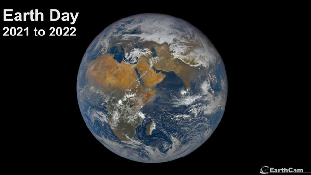 One Year Time-Lapse of Earth
